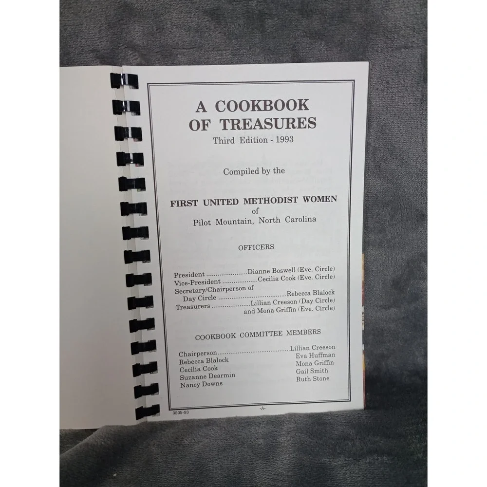 First United Methodist Women Church Pilot Mountain, North Carolina Cookbook 1993